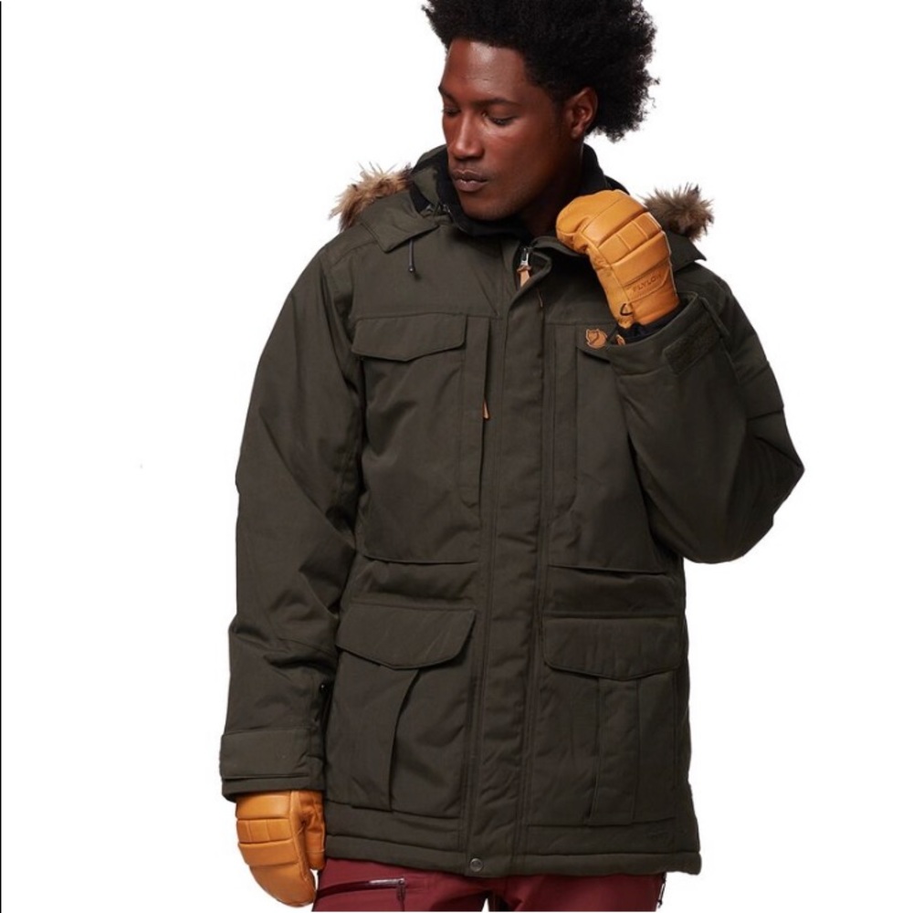 Fjallraven Nuuk Parka - Men’s - Olive
